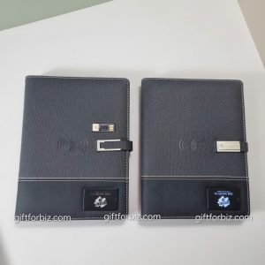 Sổ Sạc Đa Năng A5 Tích Hợp Pin 10.000mAh – Quà Tặng Doanh Nghiệp Công Nghệ Cao Cấp